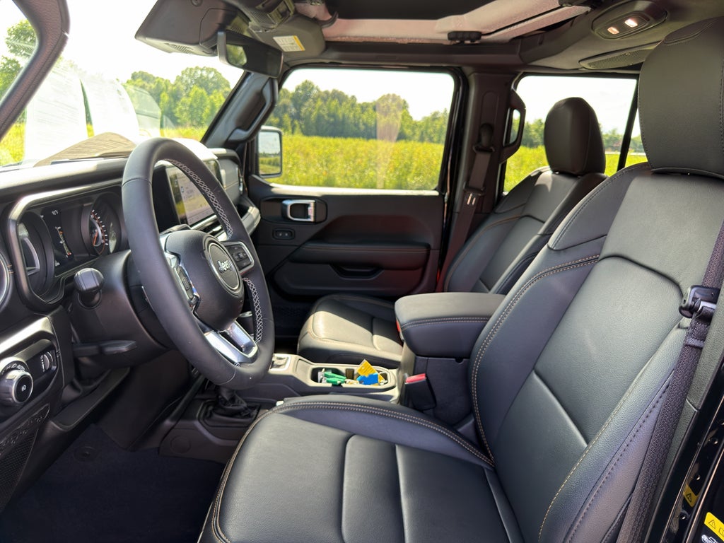 2025 Jeep Wrangler 4-Door Sahara 4x4