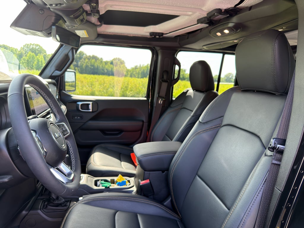 2025 Jeep Wrangler 4-Door Sahara 4x4