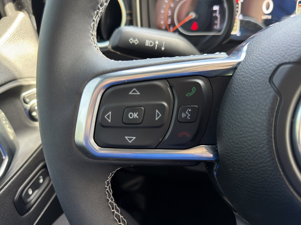 2025 Jeep Wrangler 4-Door Sahara 4x4