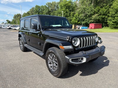 2025 Jeep Wrangler 4-Door Sahara 4x4