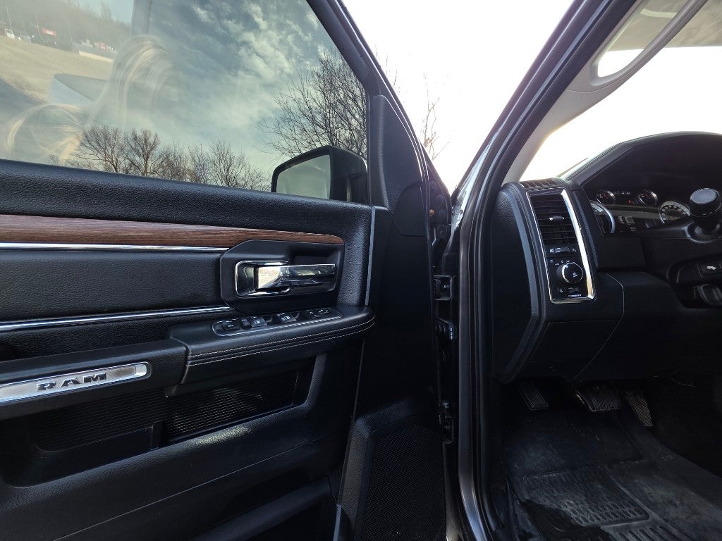 2016 RAM 1500 Laramie