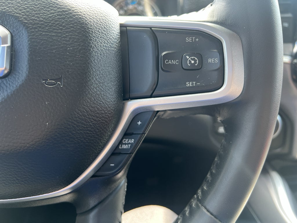 2023 RAM 1500 Big Horn Crew Cab 4x4 5'7" Box