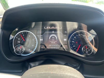 2023 RAM 1500 Big Horn Crew Cab 4x4 5'7" Box