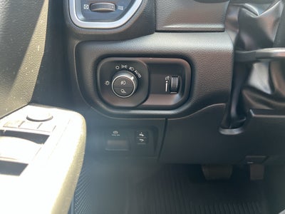 2023 RAM 1500 Big Horn Crew Cab 4x4 5'7" Box