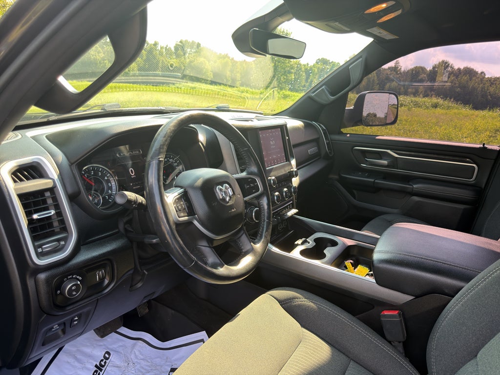 2020 RAM 1500 Big Horn Crew Cab 4x4 5'7" Box