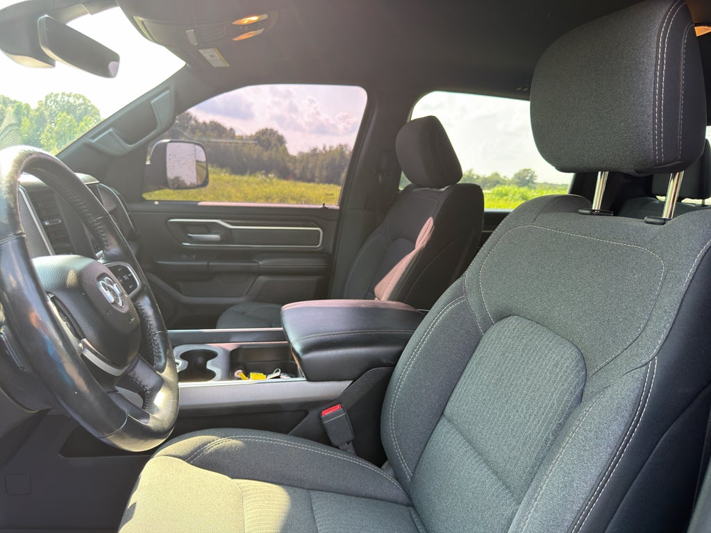 2020 RAM 1500 Big Horn Crew Cab 4x4 5'7" Box