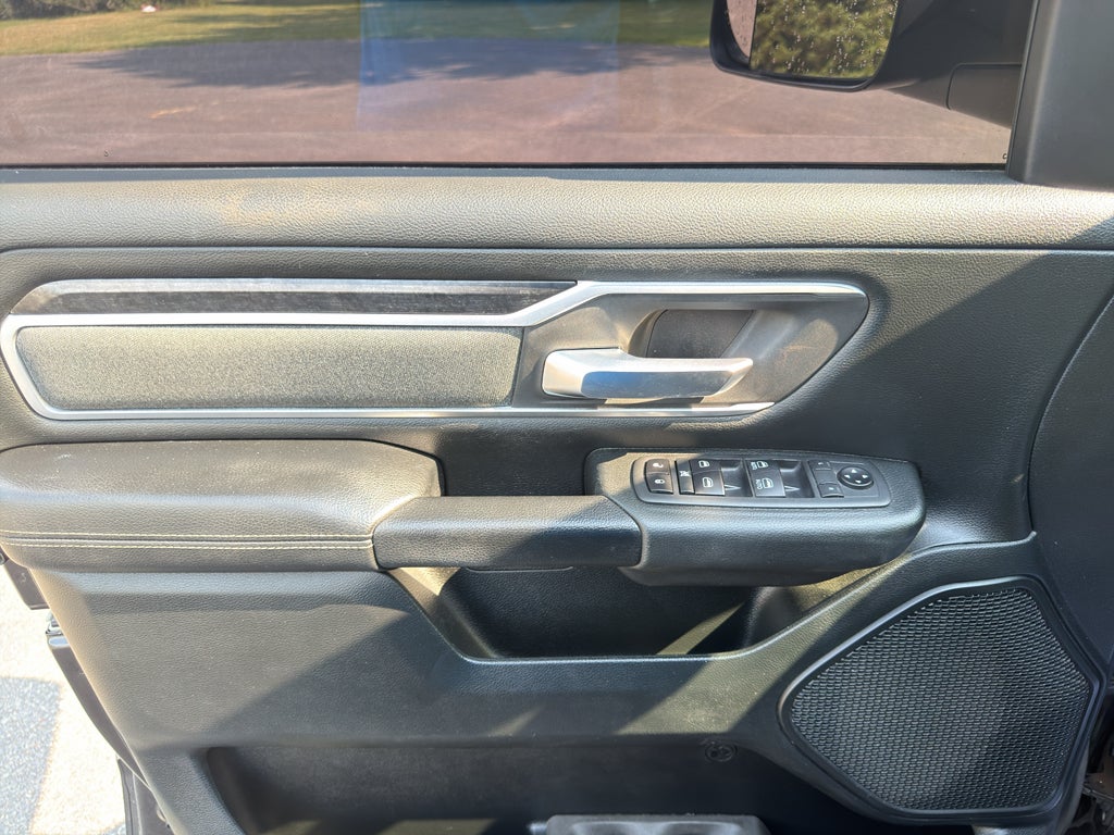 2020 RAM 1500 Big Horn Crew Cab 4x4 5'7" Box