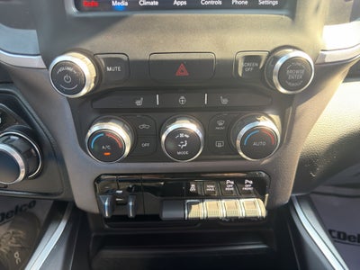 2020 RAM 1500 Big Horn Crew Cab 4x4 5'7" Box