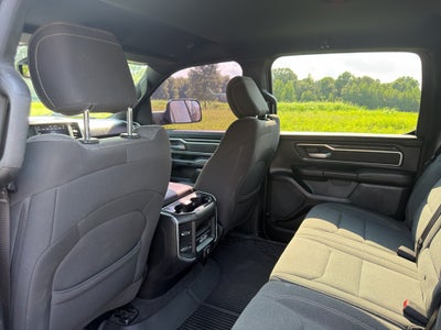 2020 RAM 1500 Big Horn Crew Cab 4x4 5'7" Box