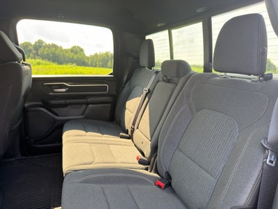 2020 RAM 1500 Big Horn Crew Cab 4x4 5'7" Box