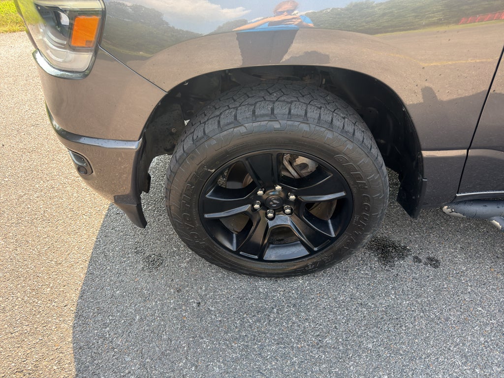 2020 RAM 1500 Big Horn Crew Cab 4x4 5'7" Box