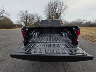 2020 RAM 1500 Big Horn Crew Cab 4x4 5'7" Box