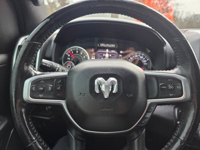 2020 RAM 1500 Big Horn Crew Cab 4x4 5'7" Box