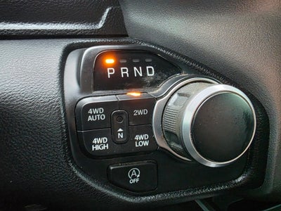 2020 RAM 1500 Big Horn Crew Cab 4x4 5'7" Box