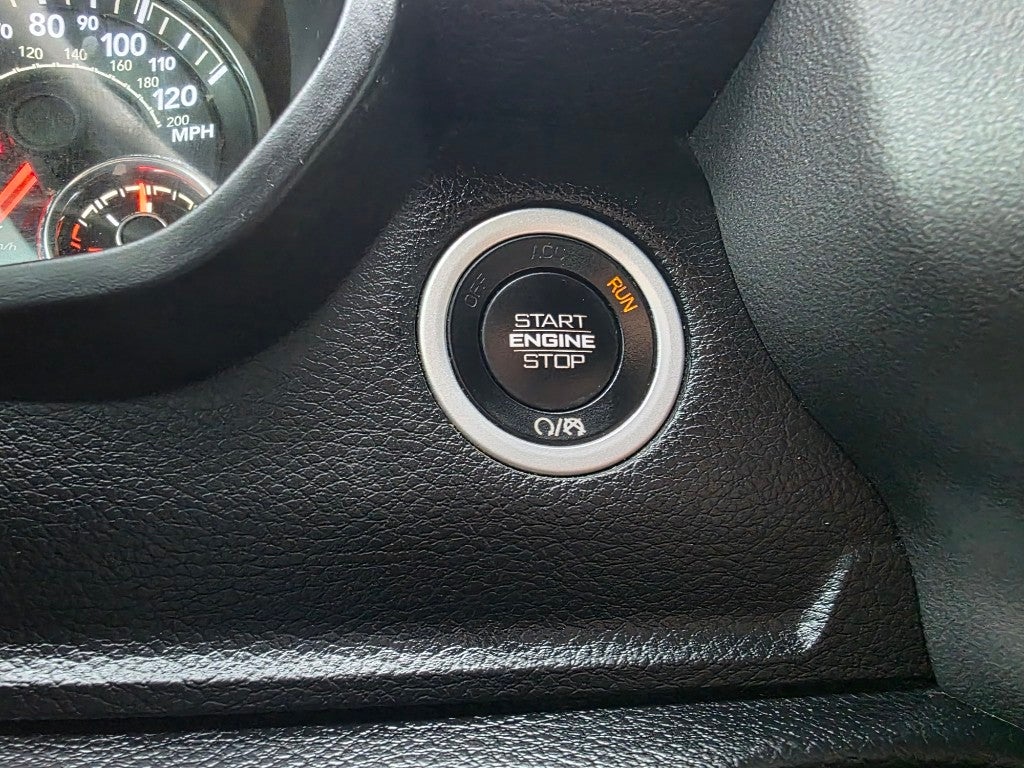 2020 RAM 1500 Big Horn Crew Cab 4x4 5'7" Box