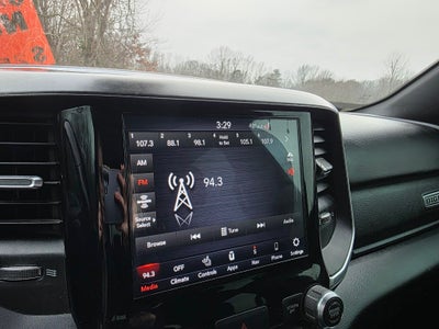 2020 RAM 1500 Big Horn Crew Cab 4x4 5'7" Box