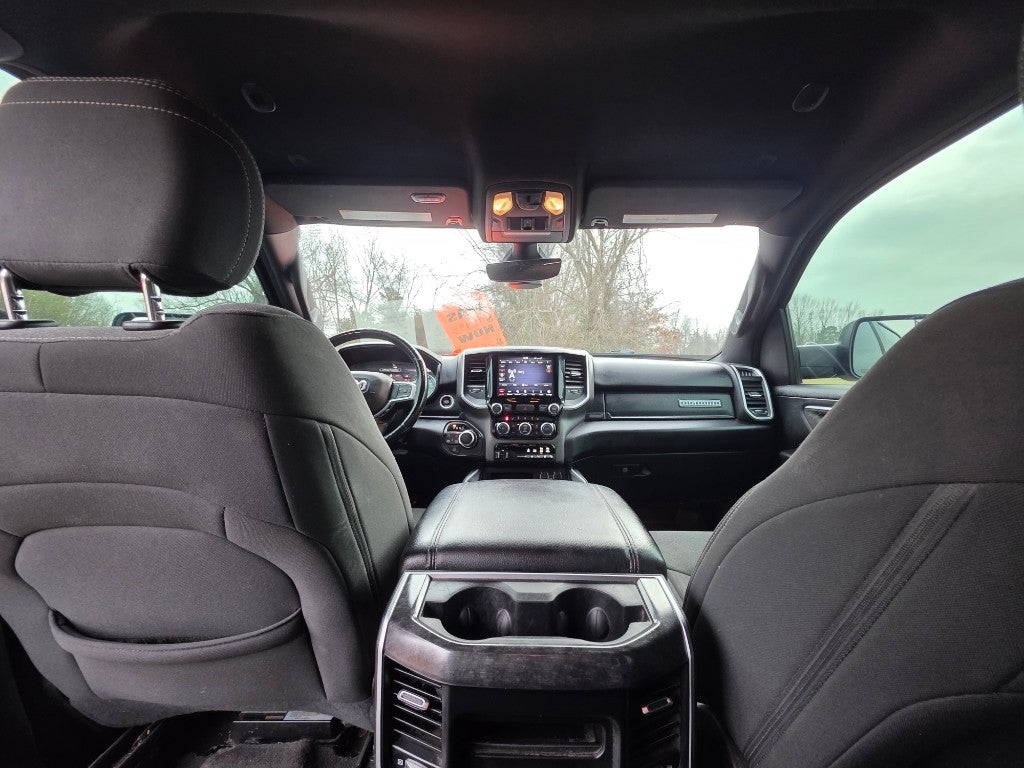 2020 RAM 1500 Big Horn Crew Cab 4x4 5'7" Box