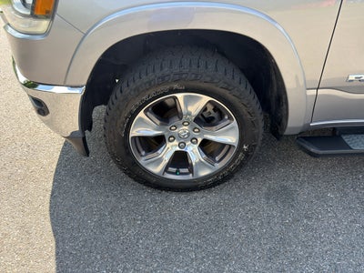 2020 RAM 1500 Laramie Crew Cab 4x4 5'7" Box