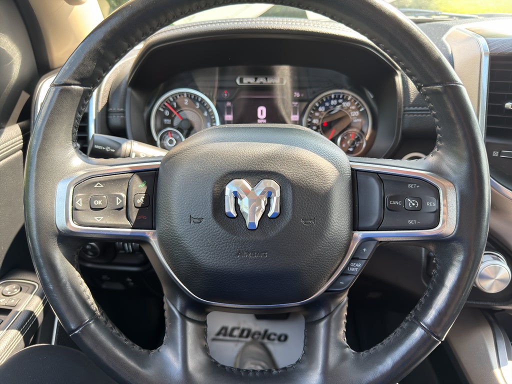2020 RAM 1500 Laramie Crew Cab 4x4 5'7" Box