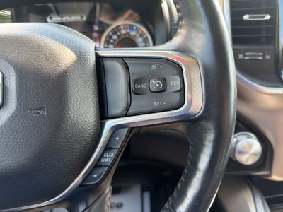 2020 RAM 1500 Laramie Crew Cab 4x4 5'7" Box
