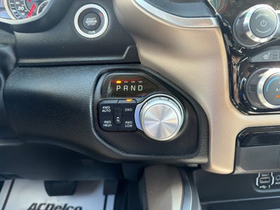 2020 RAM 1500 Laramie Crew Cab 4x4 5'7" Box