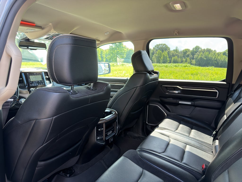 2020 RAM 1500 Laramie Crew Cab 4x4 5'7" Box