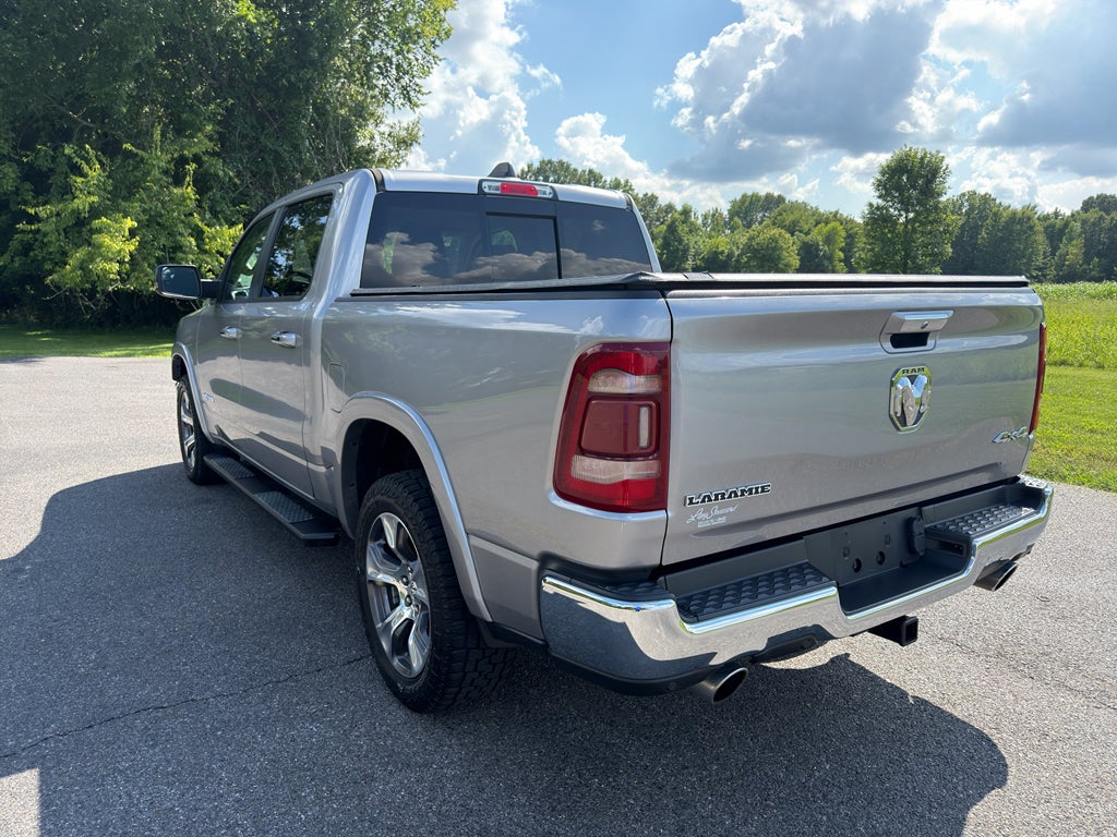 2020 RAM 1500 Laramie Crew Cab 4x4 5'7" Box