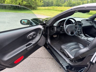 2004 Chevrolet Corvette Base