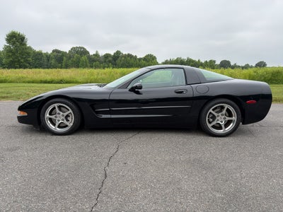 2004 Chevrolet Corvette Base