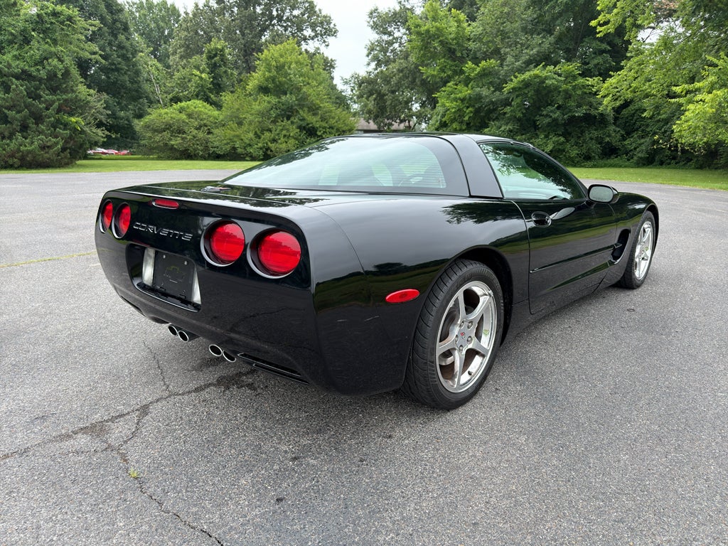 2004 Chevrolet Corvette Base