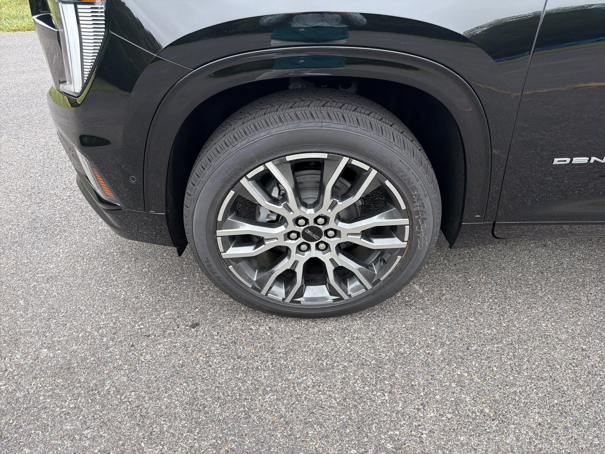 2027 GMC Acadia Denali Ultimate