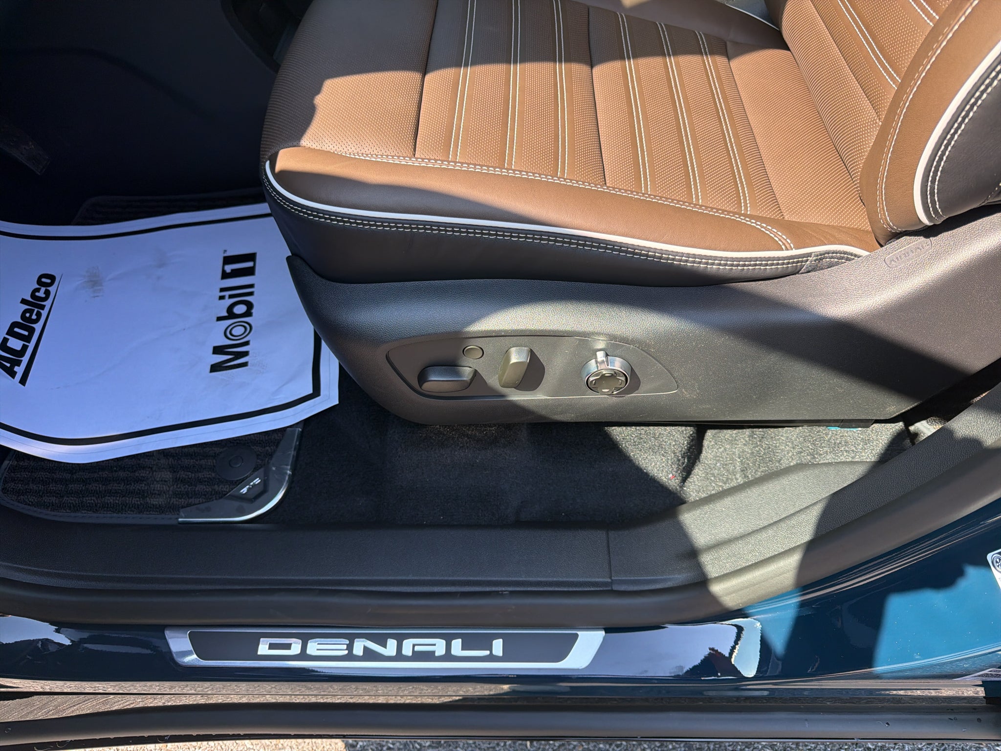 2027 GMC Acadia Denali Ultimate
