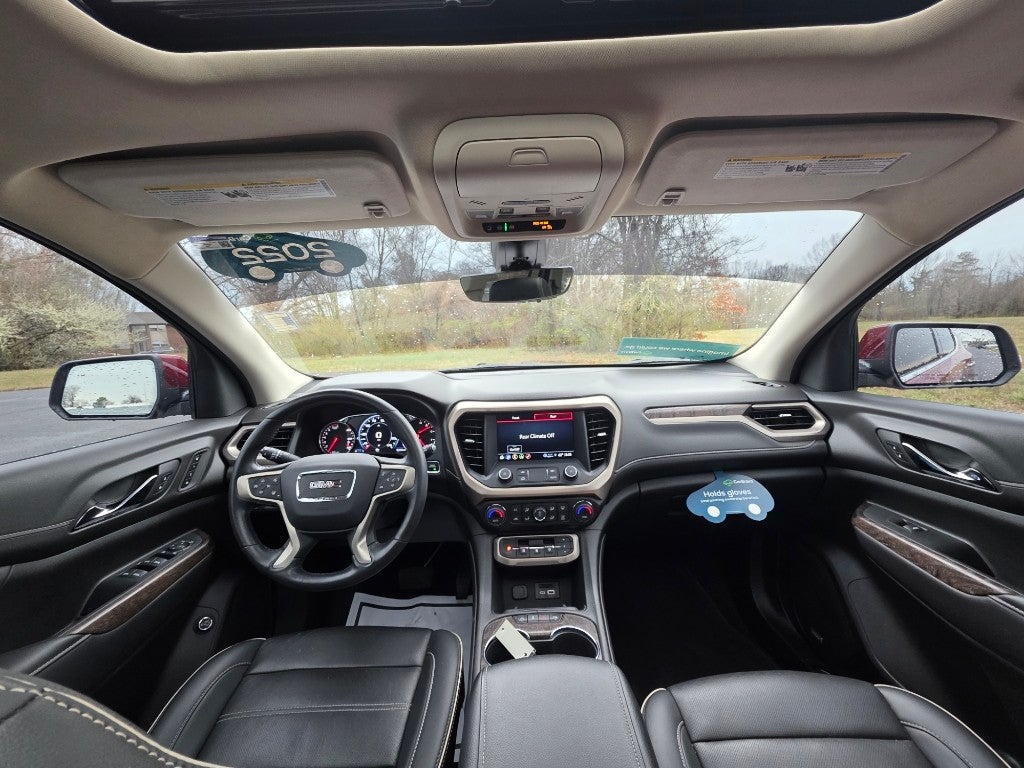 2022 GMC Acadia Denali