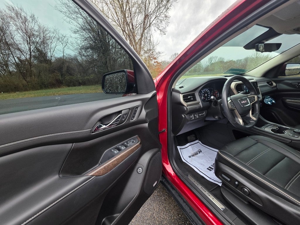 2022 GMC Acadia Denali