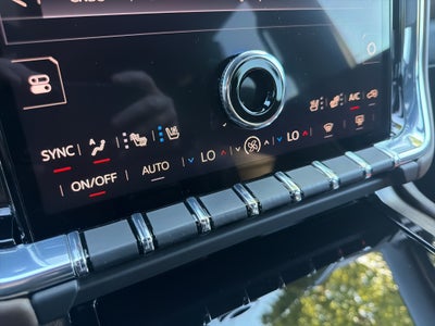 2025 GMC Yukon Denali Ultimate