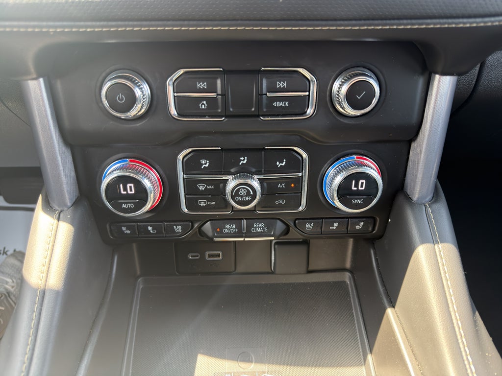 2023 GMC Yukon XL SLT