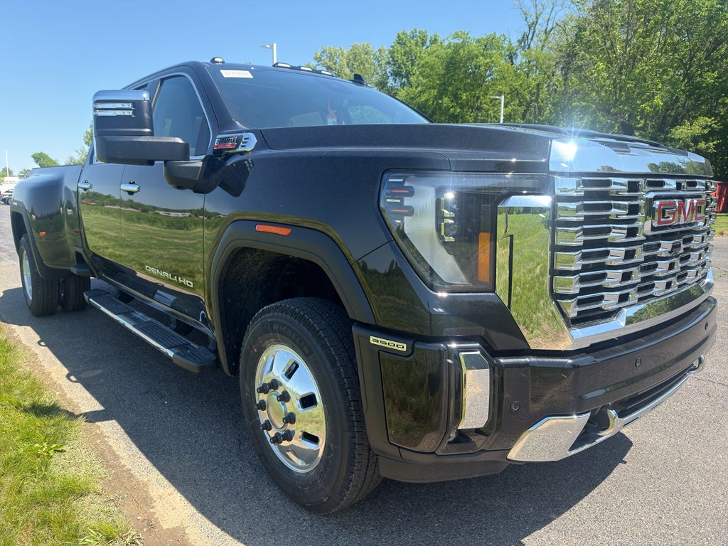 2026 GMC Sierra 3500 HD Denali DRW