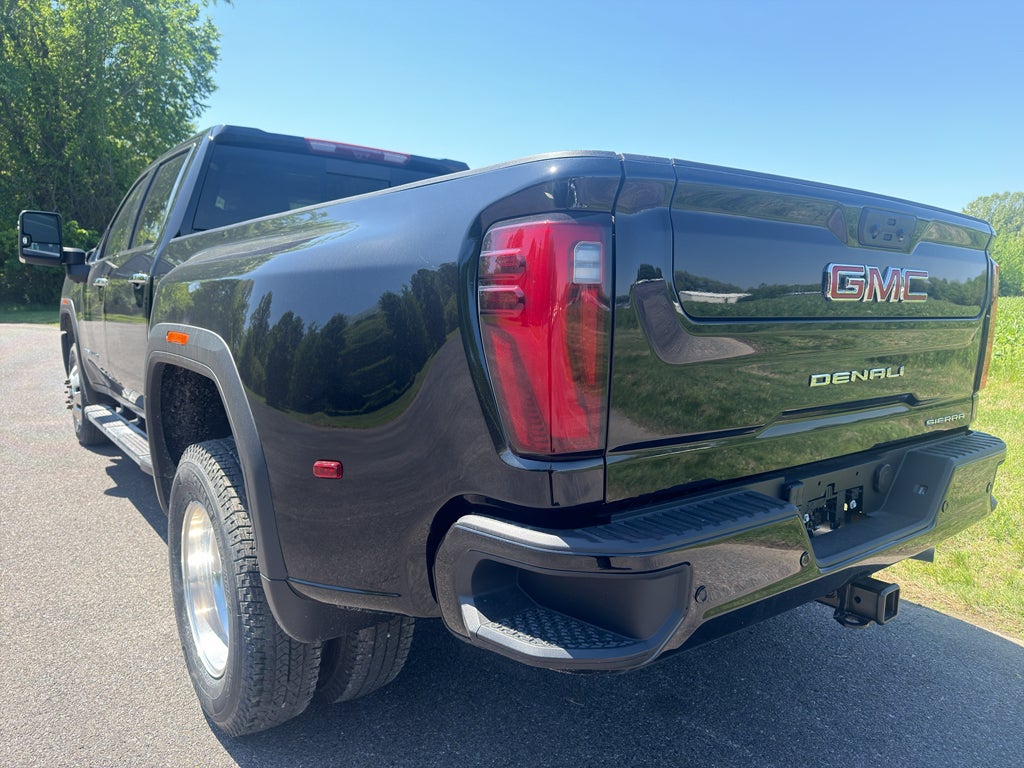 2026 GMC Sierra 3500 HD Denali DRW