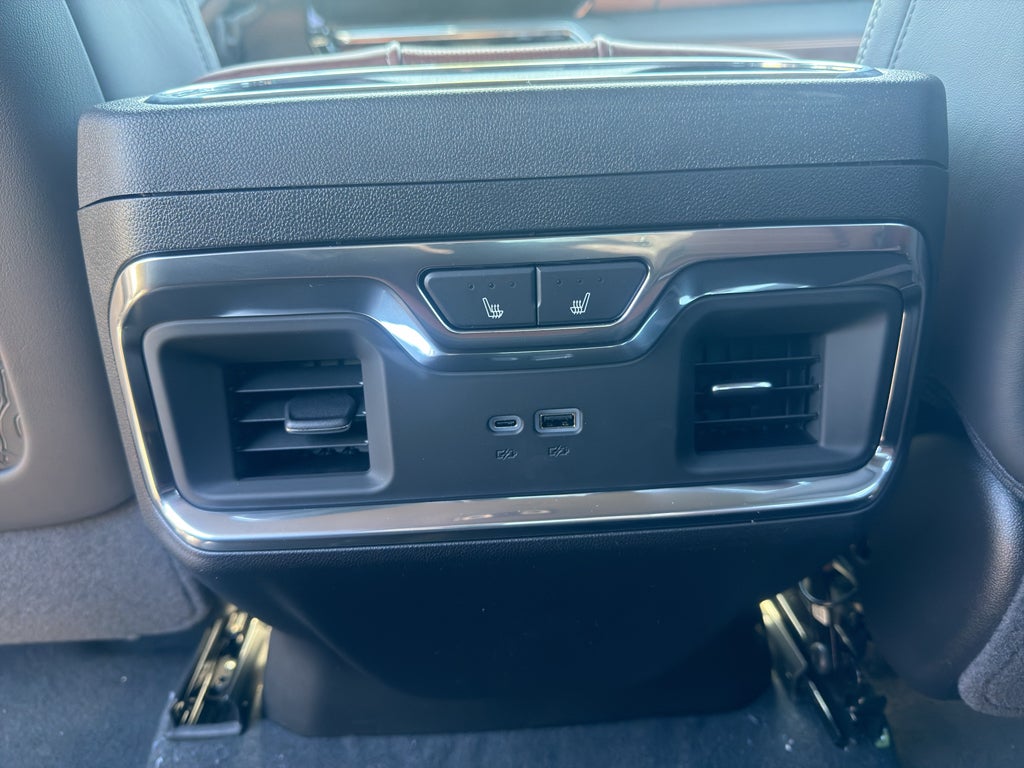 2026 GMC Sierra 3500 HD Denali Ultimate DRW