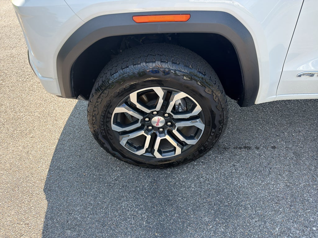 2024 GMC Canyon AT4