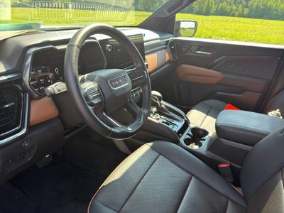 2024 GMC Canyon AT4