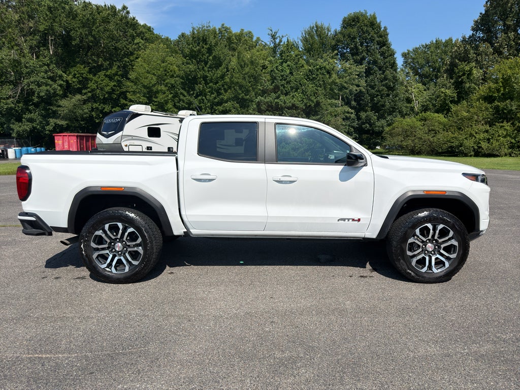 2024 GMC Canyon AT4