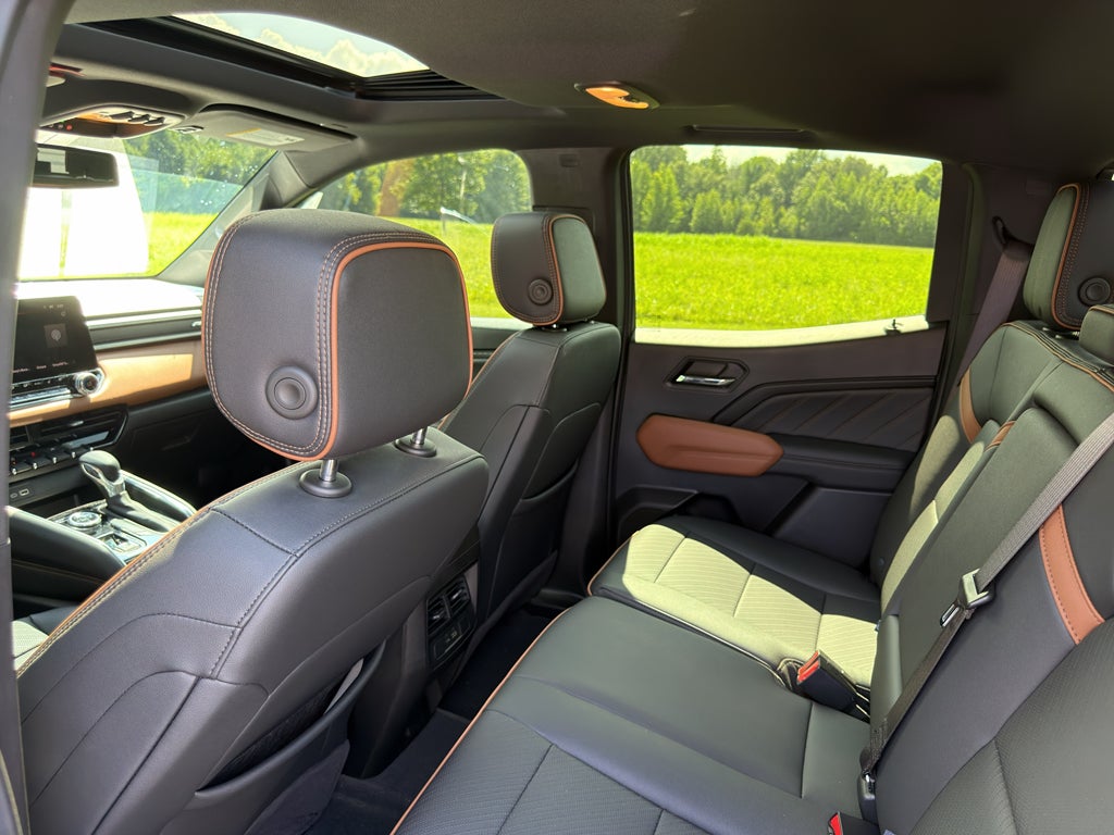 2024 GMC Canyon AT4