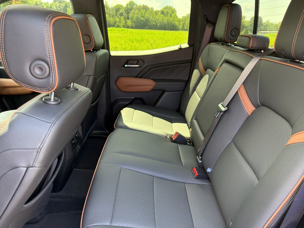 2024 GMC Canyon AT4