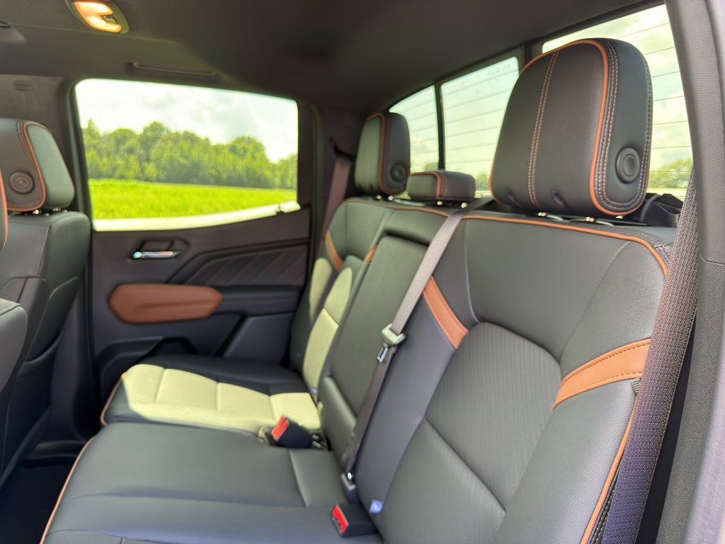 2024 GMC Canyon AT4