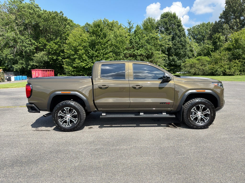 2024 GMC Canyon AT4