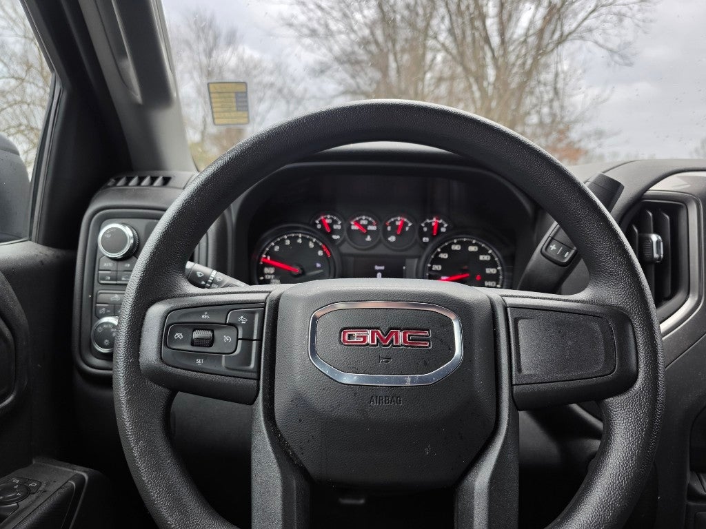 2025 GMC Sierra 1500 Pro