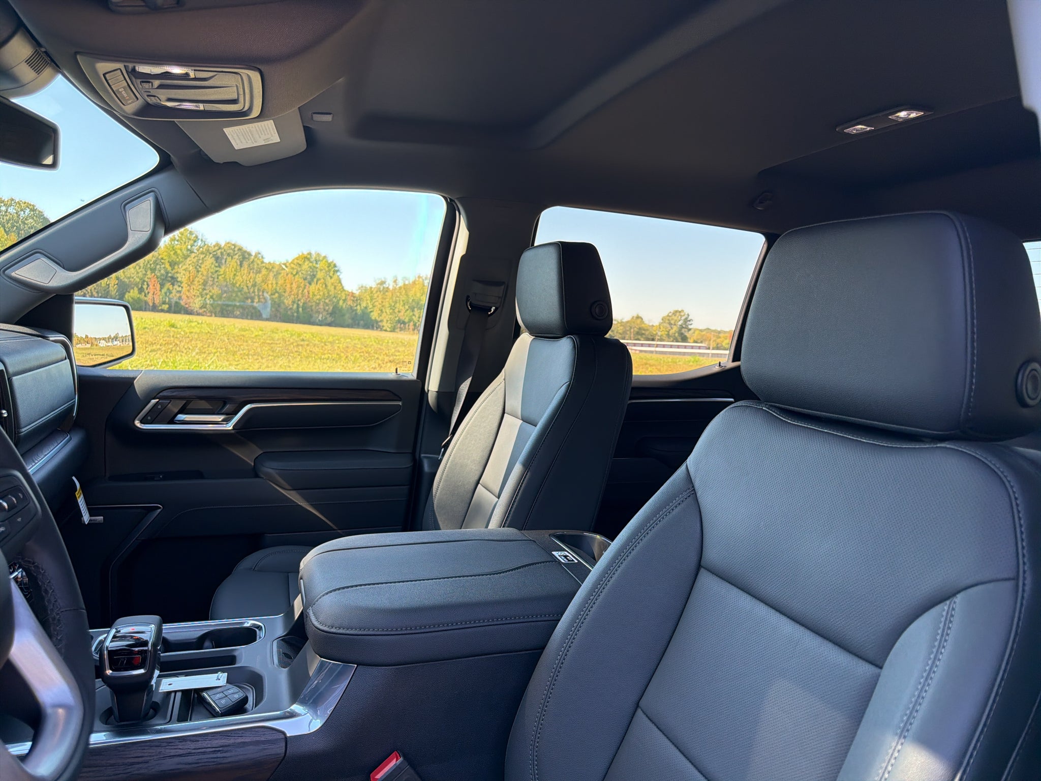 2026 GMC Sierra 1500 SLT - Photo 12