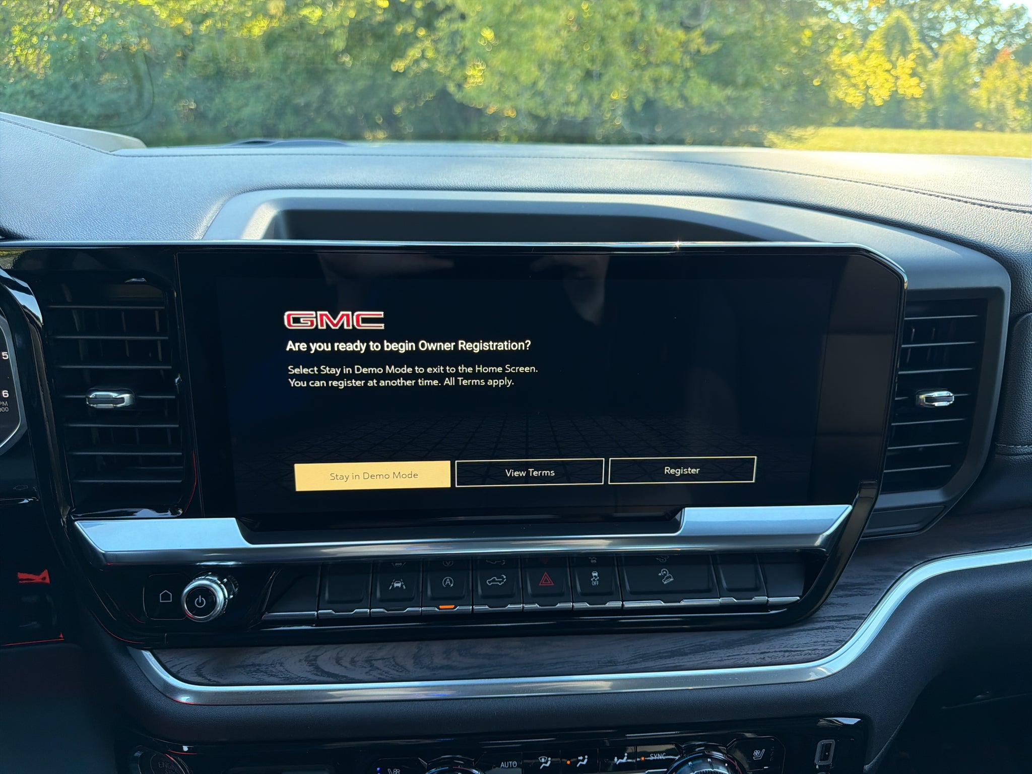 2026 GMC Sierra 1500 SLT - Photo 20