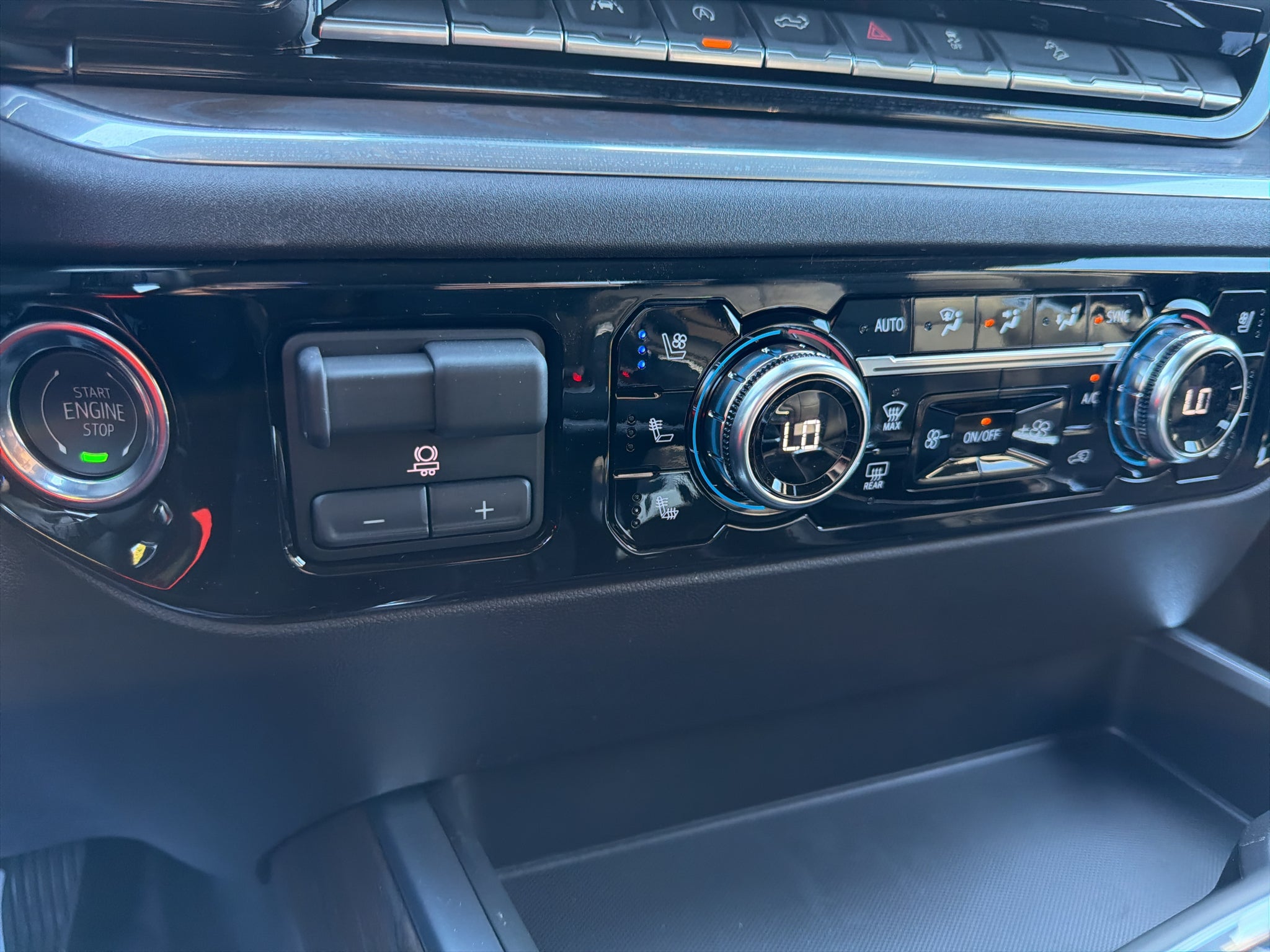 2026 GMC Sierra 1500 SLT - Photo 23